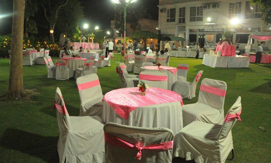 Hotel Ekant Faridabad Esterno foto