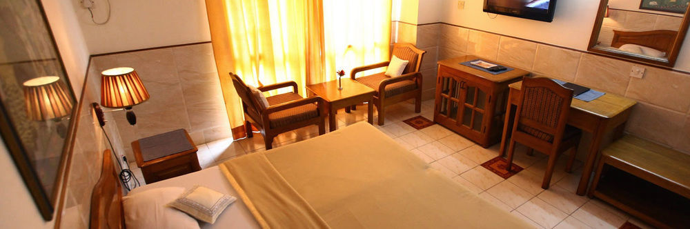 Hotel Ekant Faridabad Esterno foto