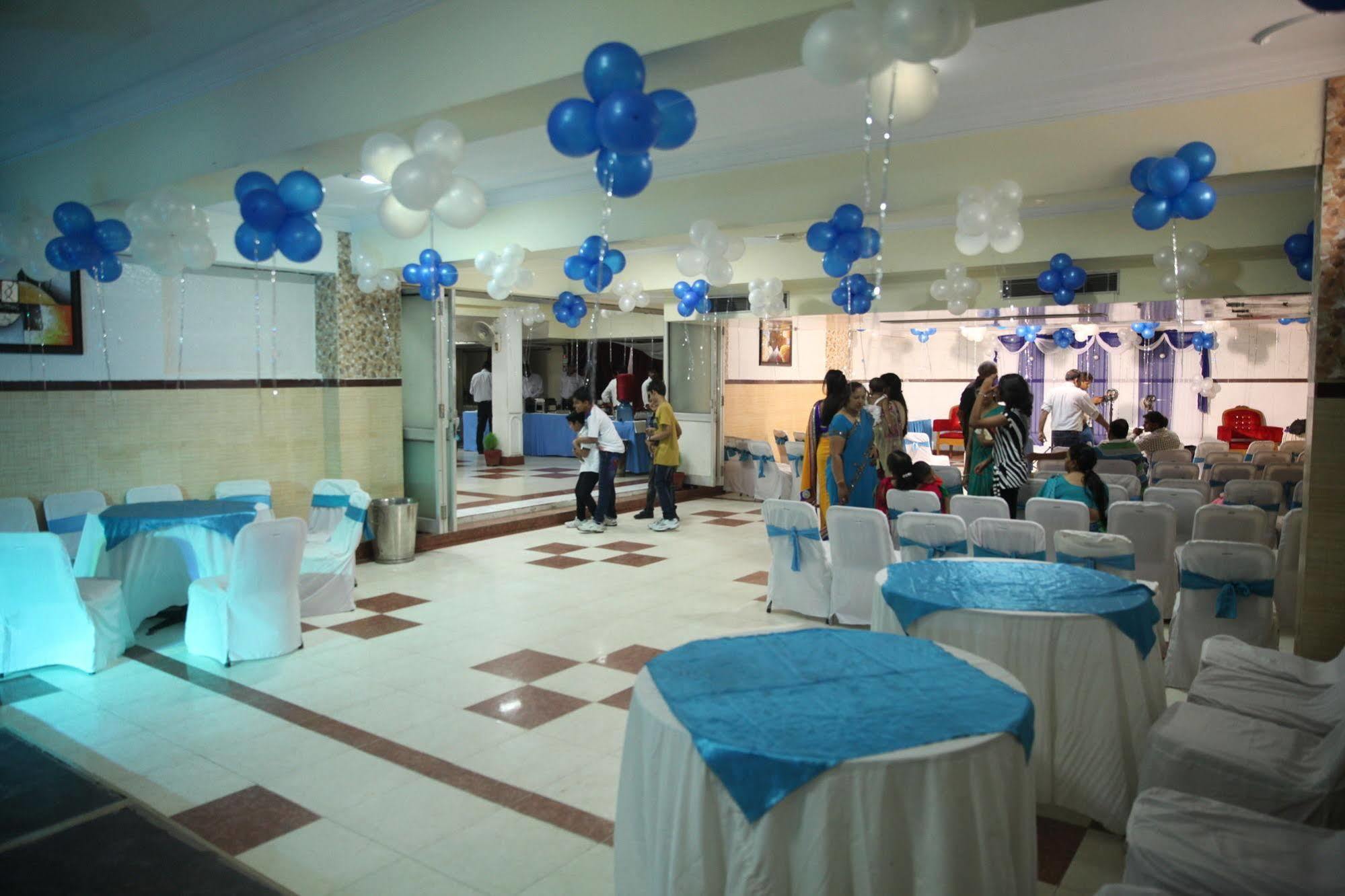 Hotel Ekant Faridabad Esterno foto